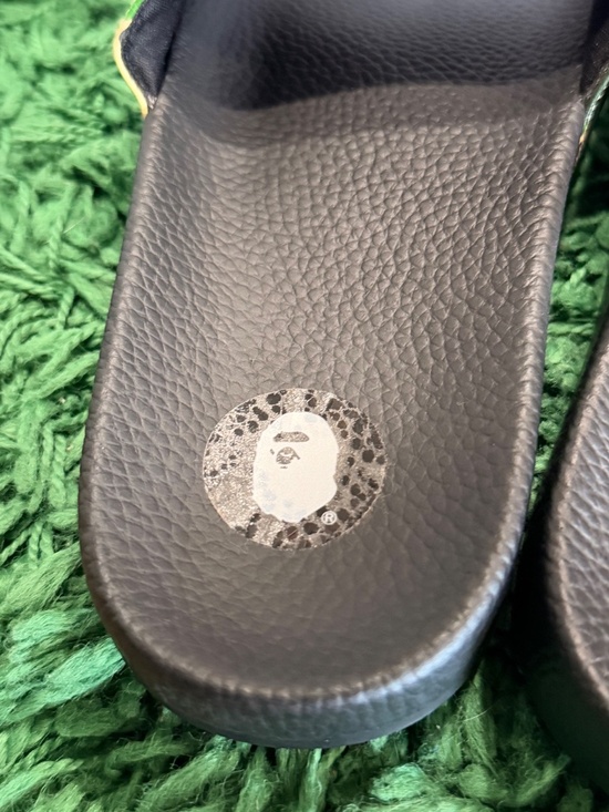 BAPE - Green Camo Logo Slides - 8M - Brand New